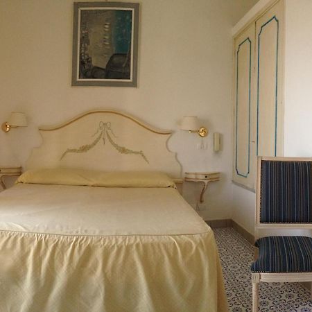 Hotel Villa Delle Palme In Позитано Номер фото