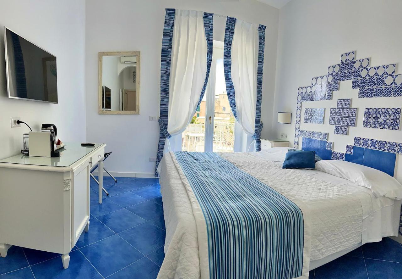 Hotel Villa Delle Palme In Позитано Экстерьер фото