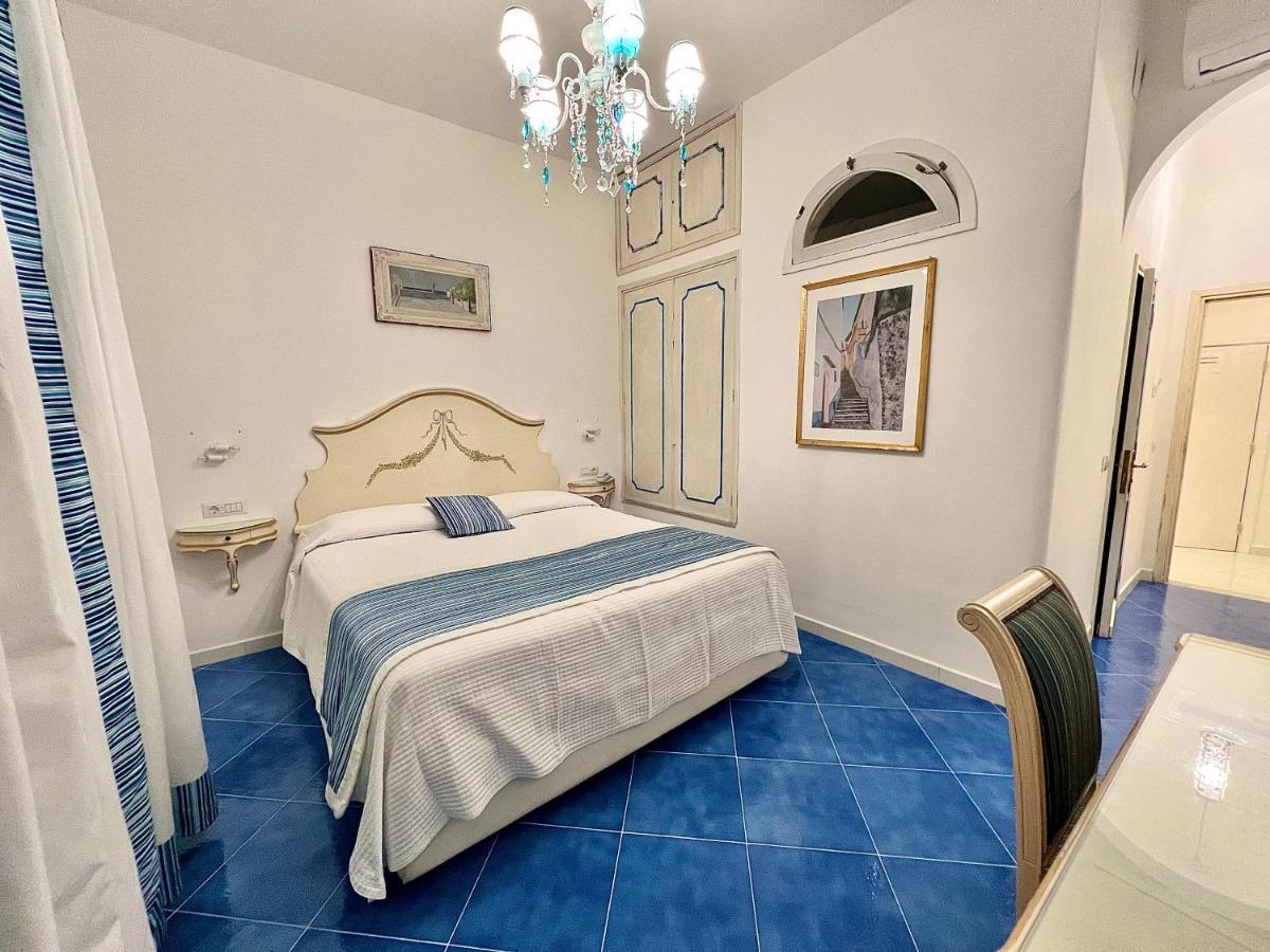 Hotel Villa Delle Palme In Позитано Экстерьер фото