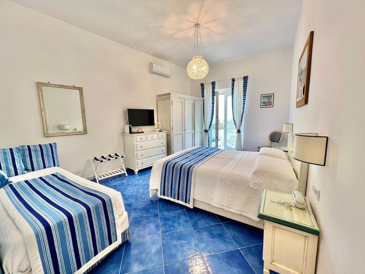 Hotel Villa Delle Palme In Позитано Экстерьер фото