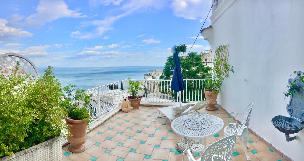 Hotel Villa Delle Palme In Позитано Экстерьер фото