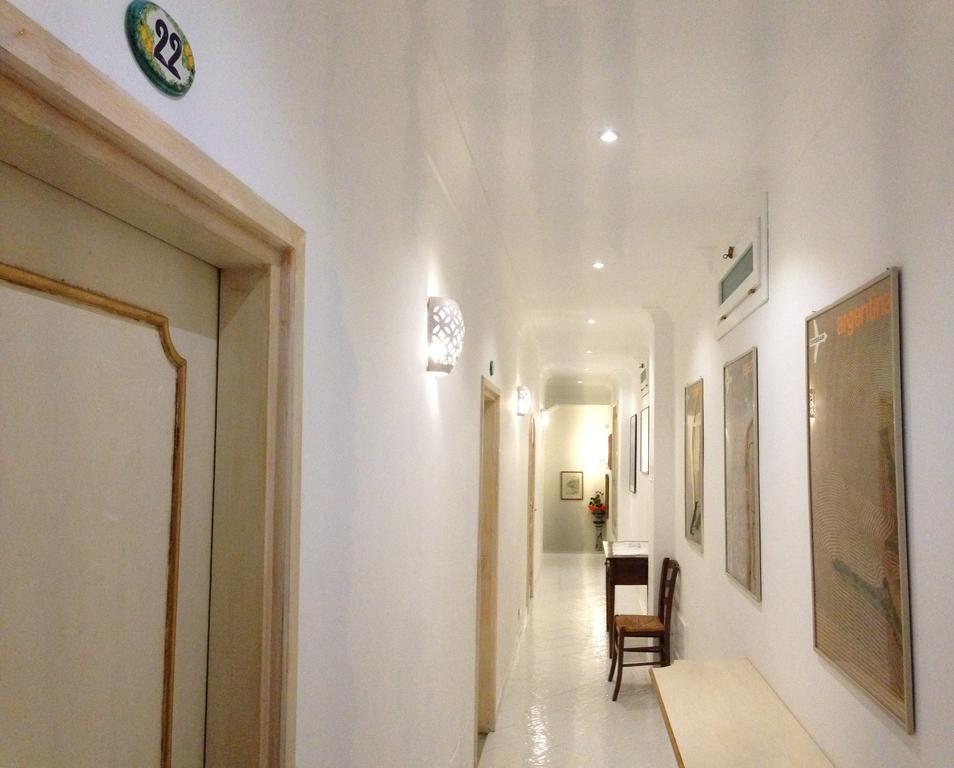 Hotel Villa Delle Palme In Позитано Экстерьер фото