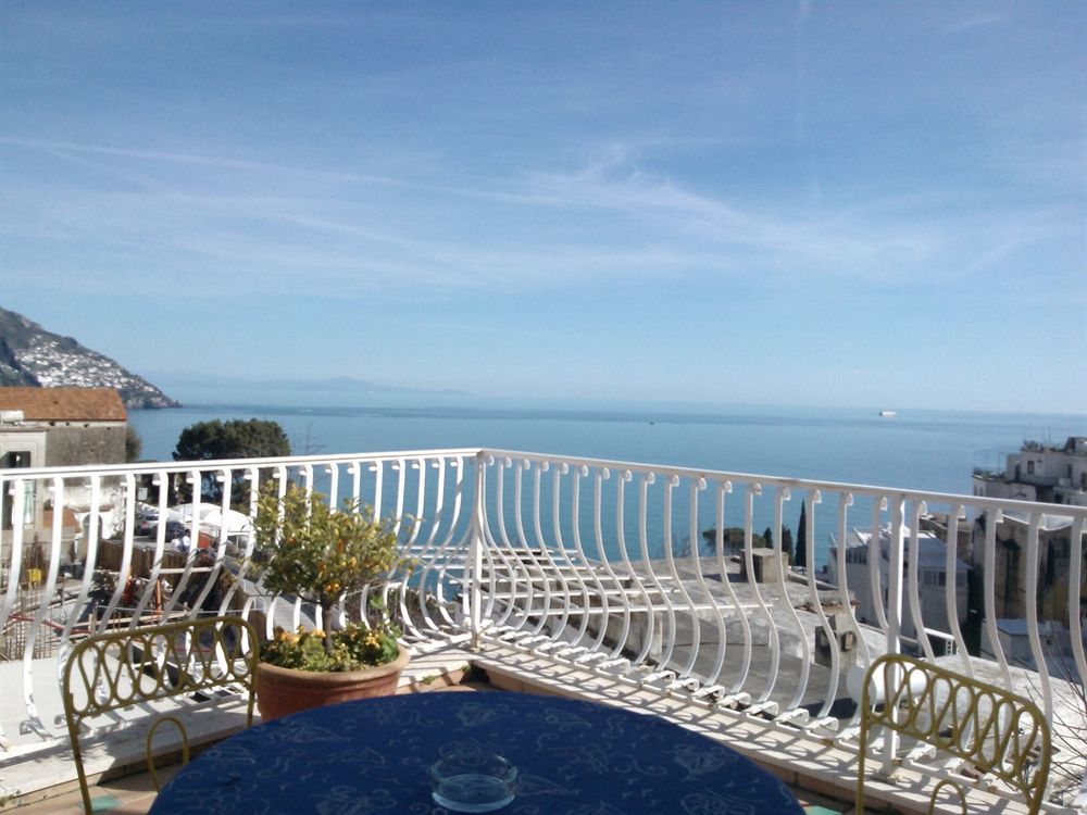 Hotel Villa Delle Palme In Позитано Экстерьер фото