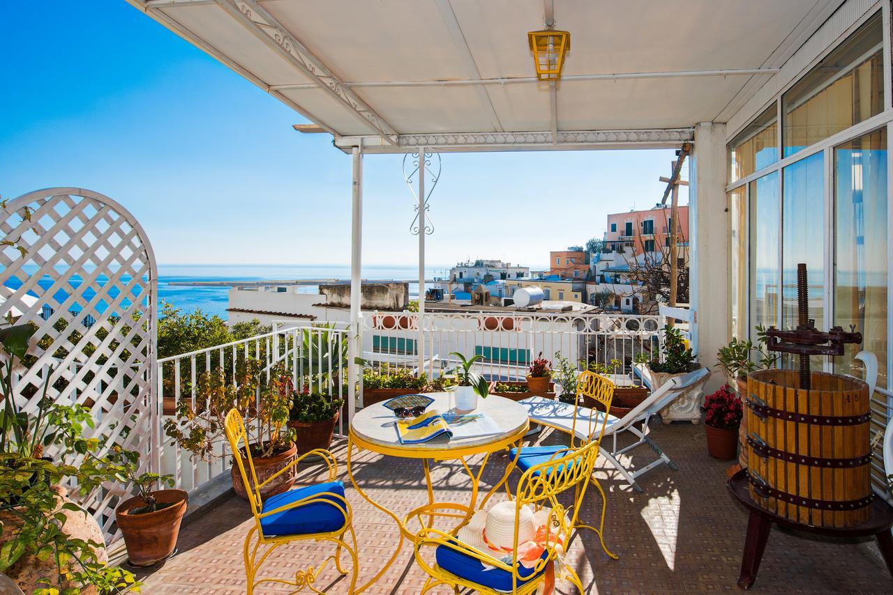 Hotel Villa Delle Palme In Позитано Экстерьер фото