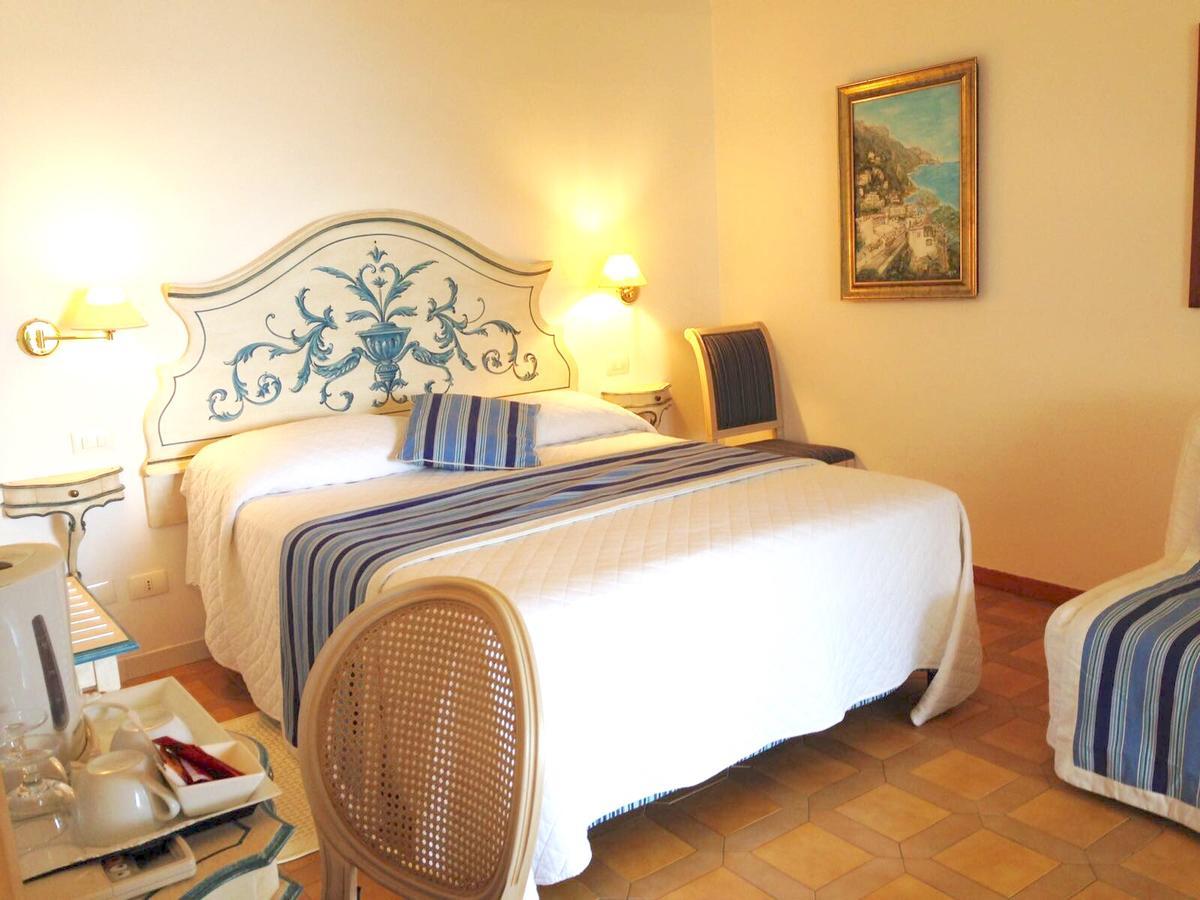 Hotel Villa Delle Palme In Позитано Экстерьер фото