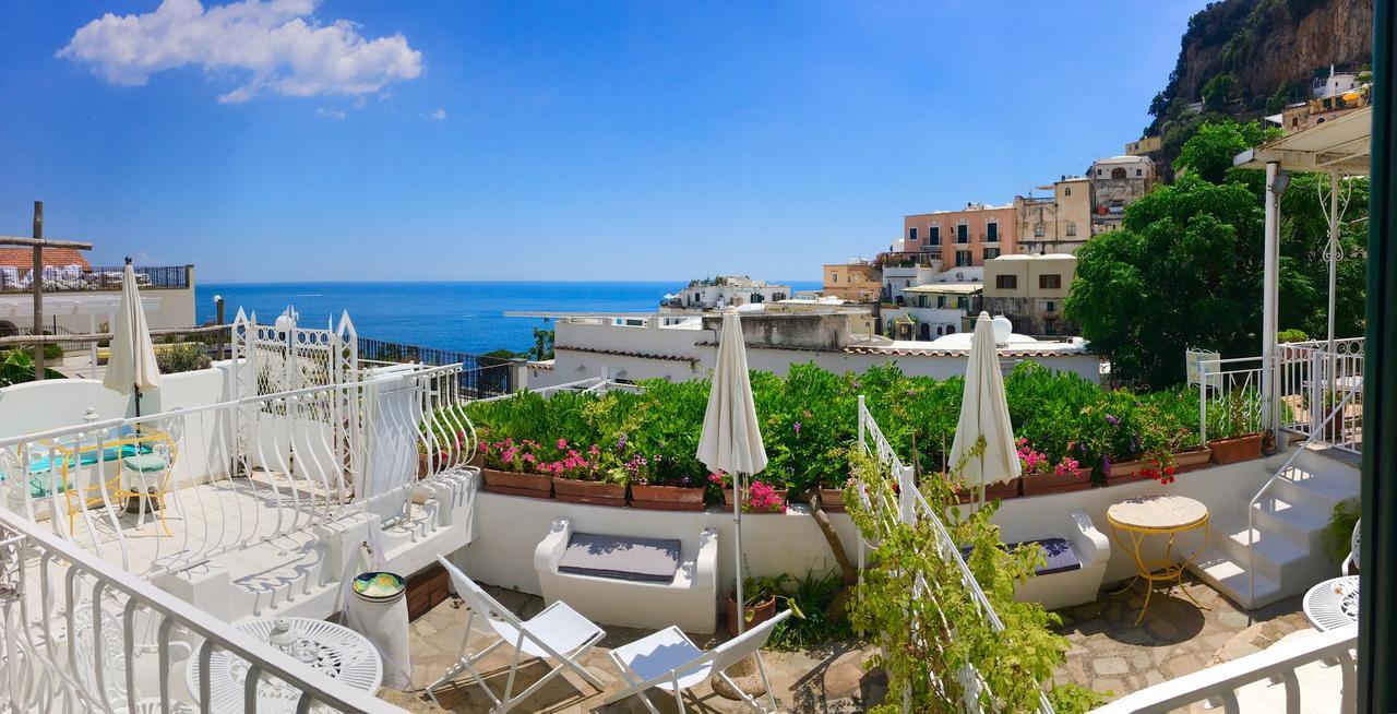 Hotel Villa Delle Palme In Позитано Экстерьер фото